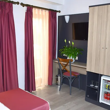 Отель Laden 3*