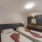 Laden Hotell 3*