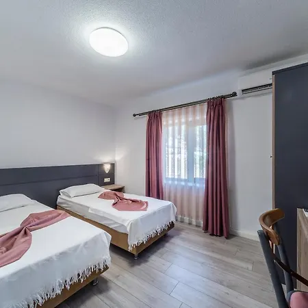 Laden Hotel