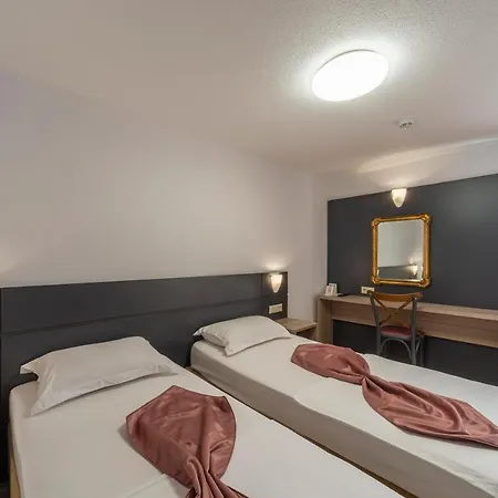 Laden Hotel 3*