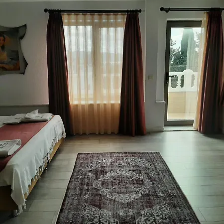 Laden Hotel